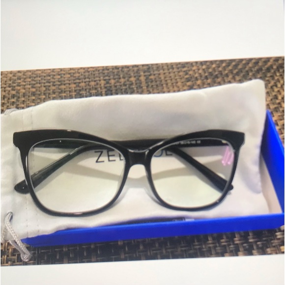 Zeelool Nonprescription Alfred Black Eye Glasses for Size: 1.57 Index/Butterfly - Picture 5 of 16